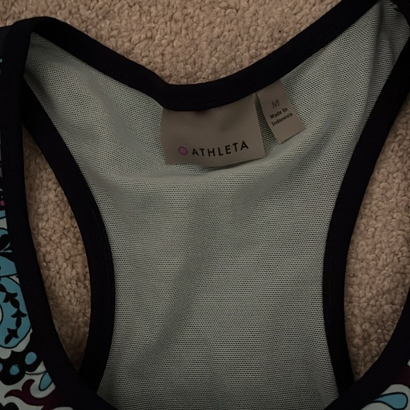 Athleta Sports Top Medium - Picture 3 of 4